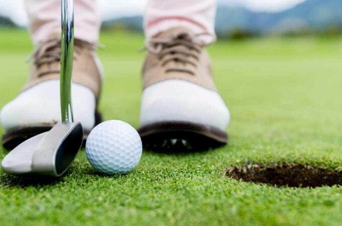 How to Choose the Right Golf Ball for New Players