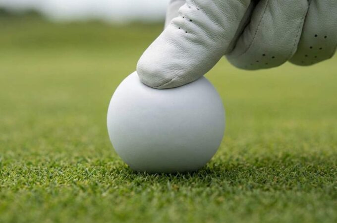 Why Pick Callaway Supersoft Golf Balls for Play